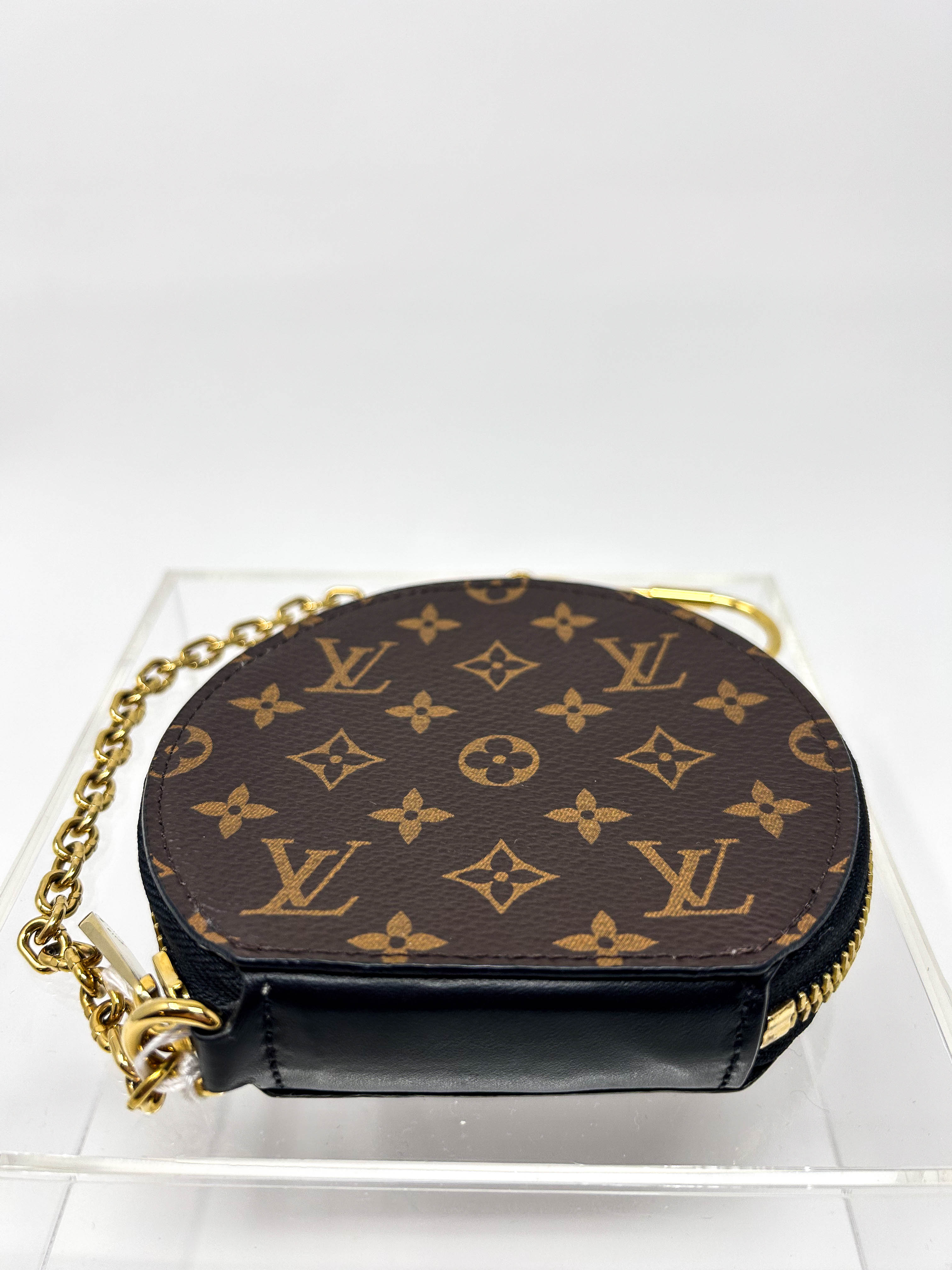 Louis Vuitton Monogram Canvas Key Pouch, Key Ring, handbag coin