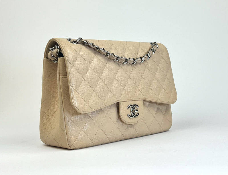 Excellent Pre-Loved Beige Quilted Pebbled Leather Large Double Flap Chain Bag(side)