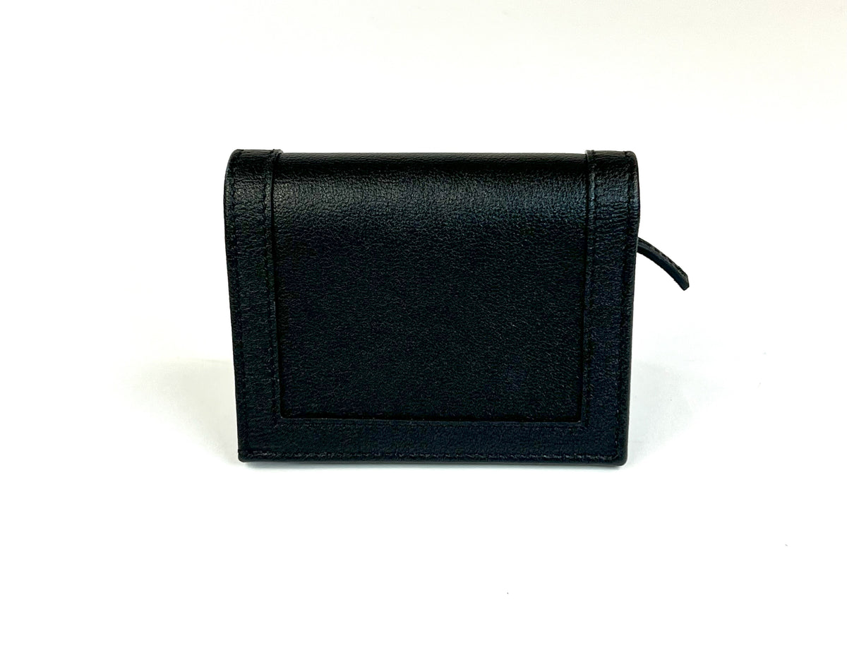 Excellent Pre-Loved Black Grained Leather Bifold Card Holder with Bamboo Clasp Embellishment. (back)