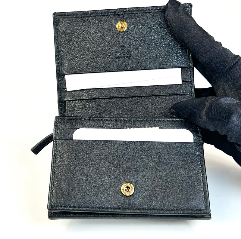 Excellent Pre-Loved Black Grained Leather Bifold Card Holder with Bamboo Clasp Embellishment.(card slots)