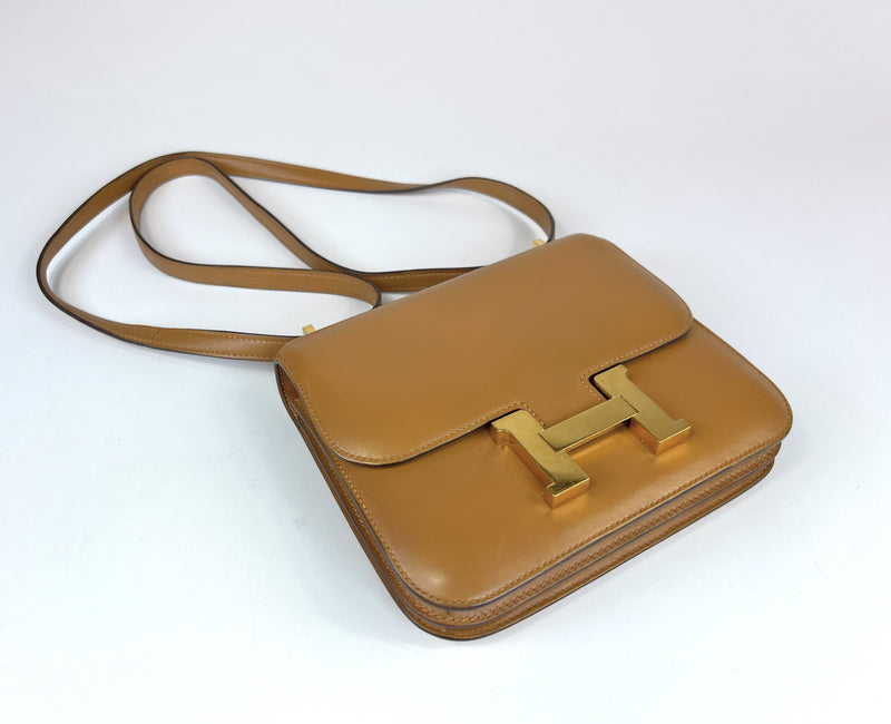 Pre-Loved Caramel Color Smooth Leather Flap Box Shaped Crossbody Bag.(front)
