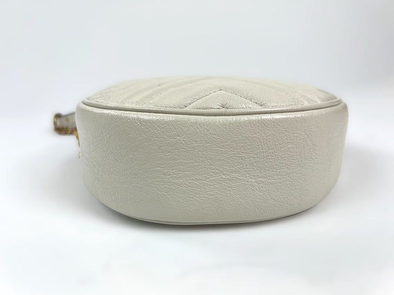 Excellent Pre-Loved White Leather Round Chain Bag(bottom)