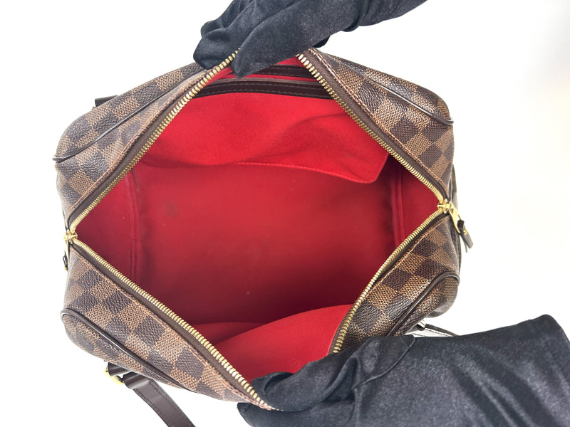 Pre-Loved Brown Checker Pattern Coated Cotton Canvas Shoulder Bag.(interior)