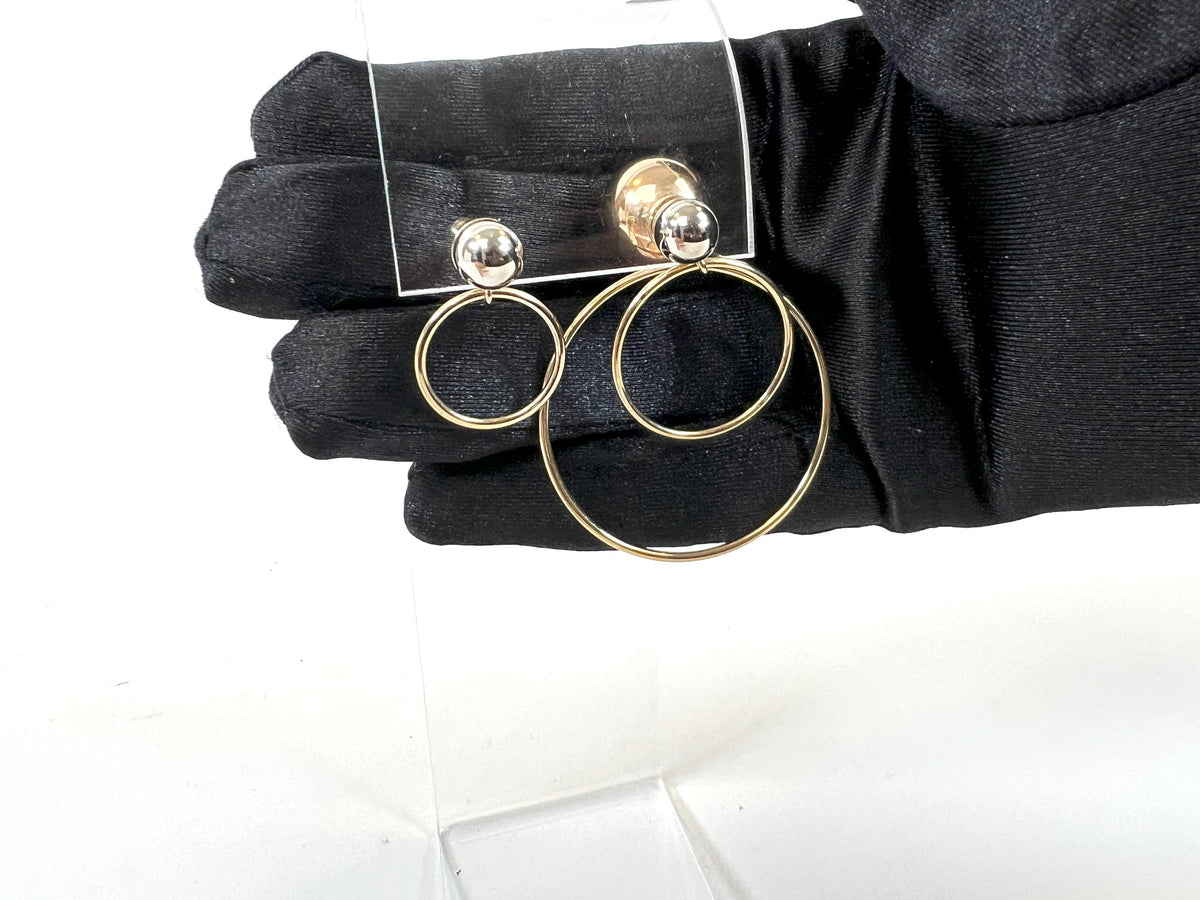 Excellent Pre-Loved Gold/Rose Gold/Silver Tone Asymmetrical Hoop and Faux Pearl Earrings.  (close up)