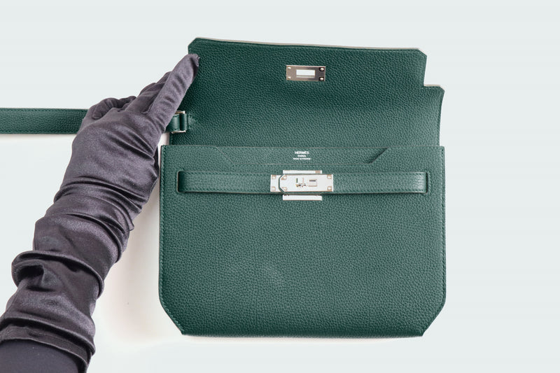 Hermes Kelley Depeches 25 Pouch in Malachite/Green (Front)