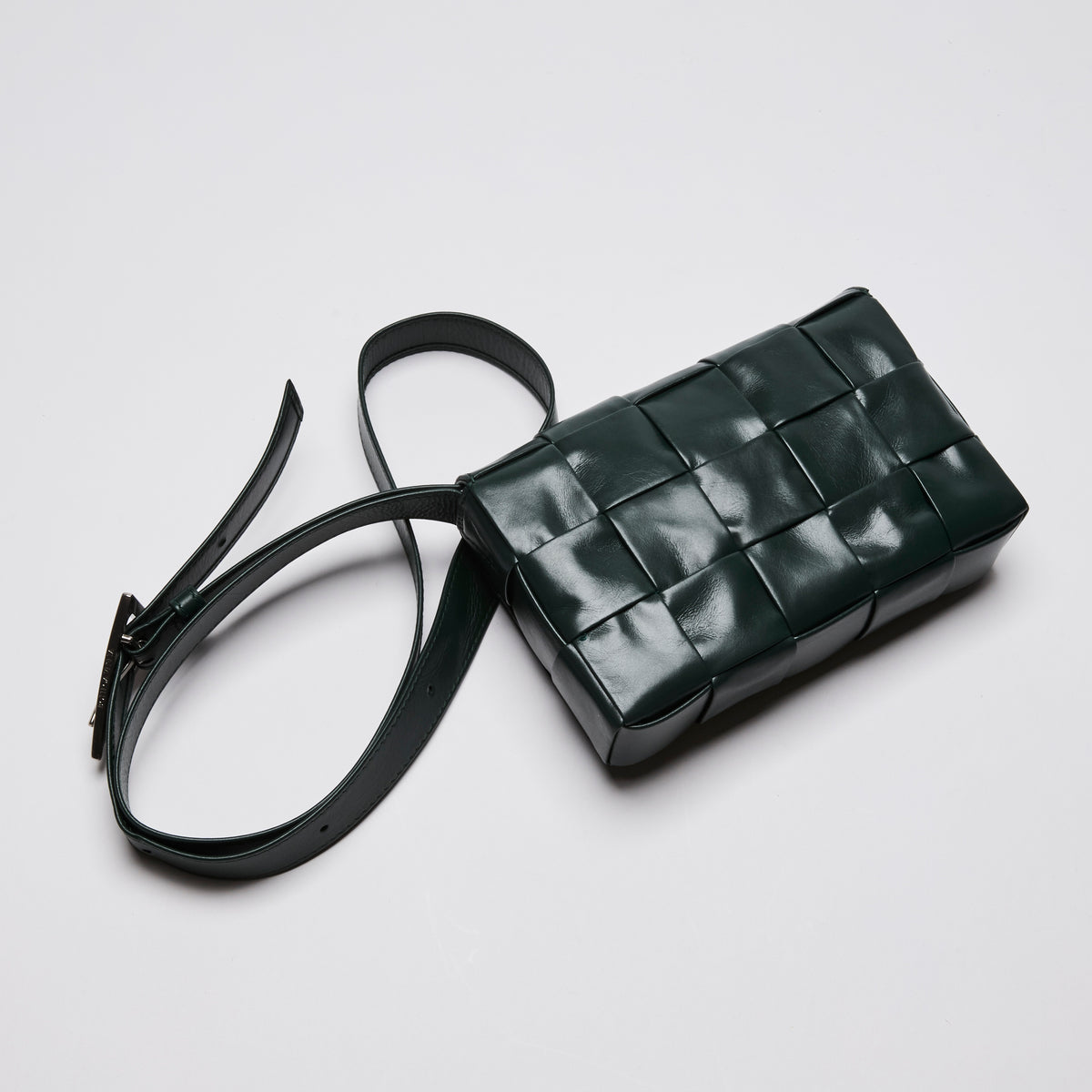 Bottega Veneta Intrecciato-Woven Calfskin Leather Cassette Bag