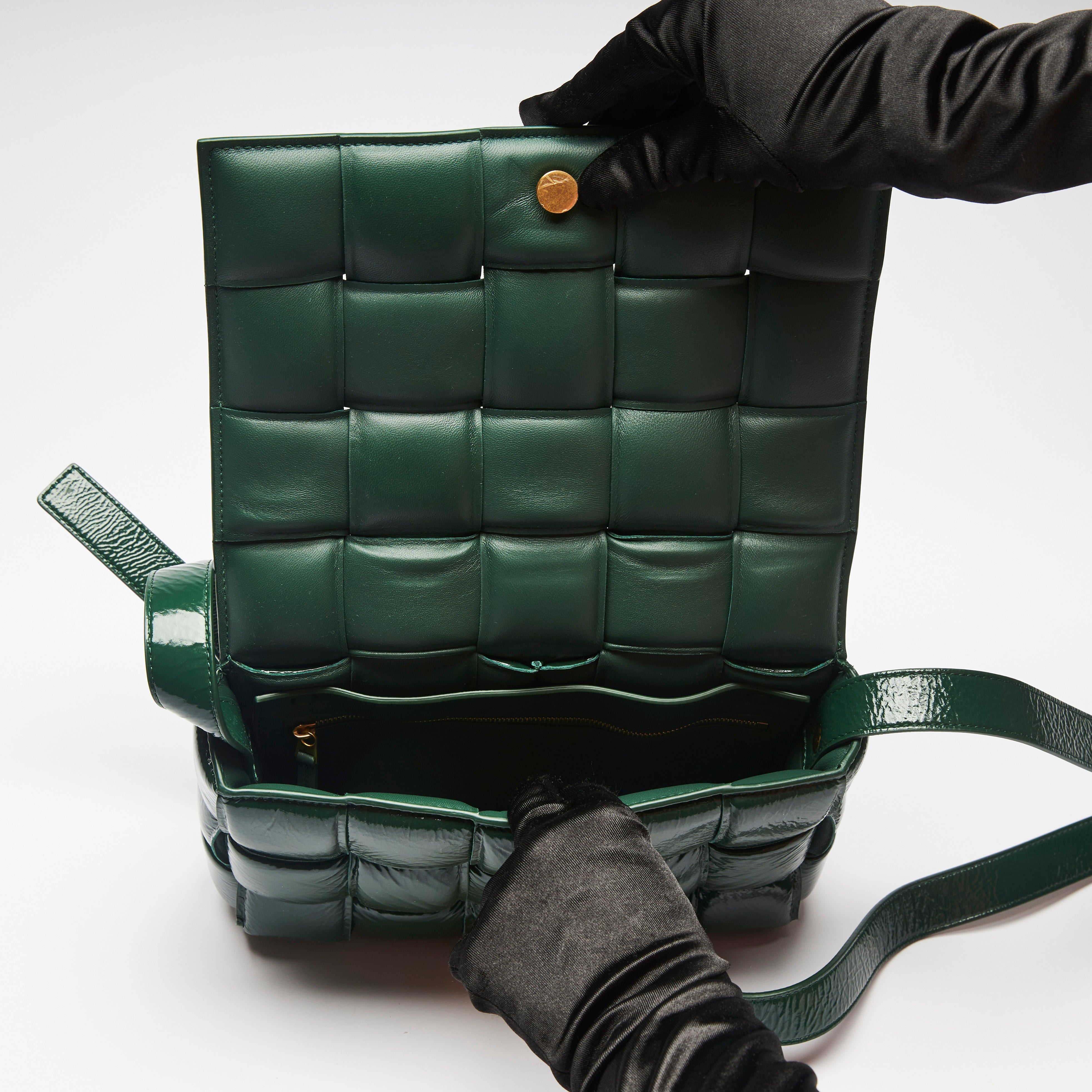 Bottega Veneta Cassette Shoulder Bag in Green Braided Leather