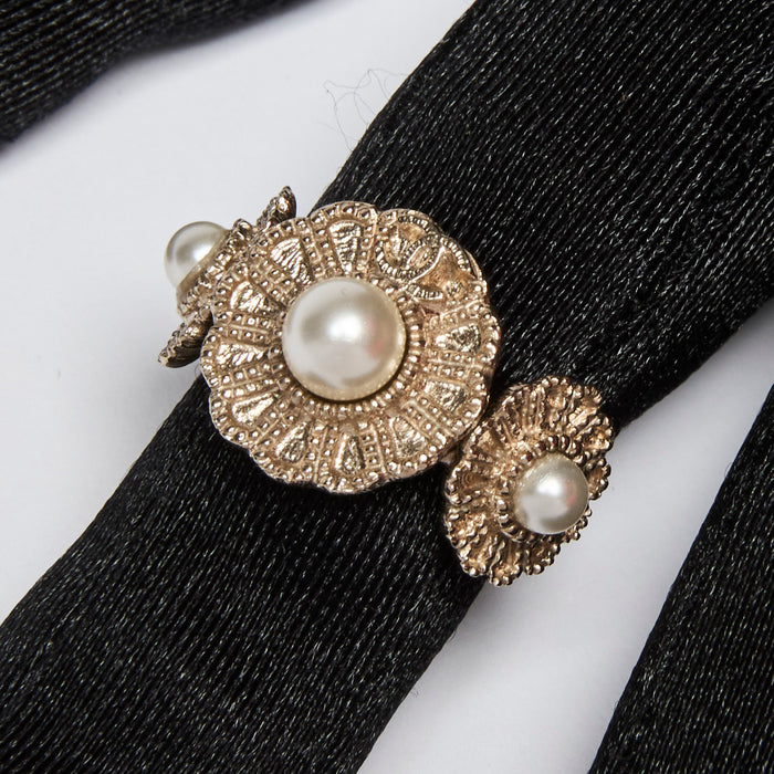 Excellent Pre-Loved Gold Tone Metal Ring with Floral Motif and Pearls Embellishment.(on hand)