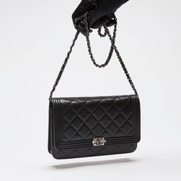 Excellent Pre-Loved Chanel Black Quilted Lambskin Boy Wallet on Chain (Front)
