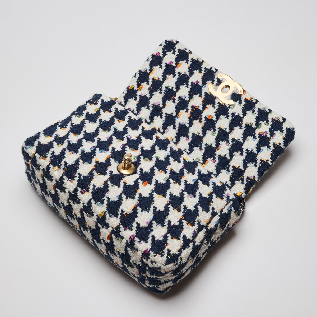 Excellent Pre-Loved Chanel Tweed Quilted Navy Blue Multicolor Small 19 Handbag (Front)