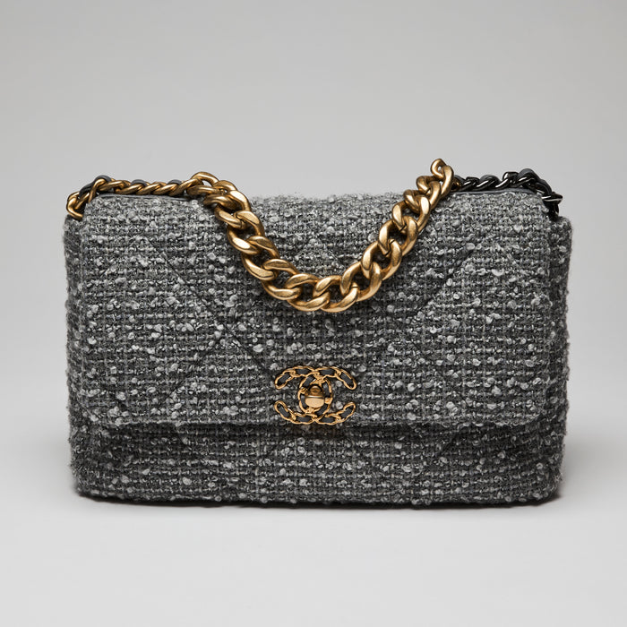 Pre-Loved Chanel ™ Large Grey Tweed Chanel 19 handbag