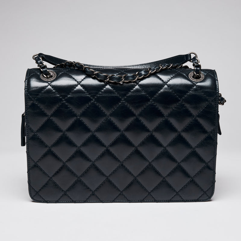 Pre-Loved Chanel ™ Navy Quilted Flap Bag