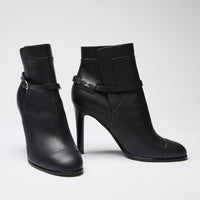 Pre-Loved Chanel ™ Black Leather Heeled Boots Size 40.5 C