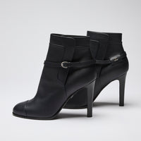 Pre-Loved Chanel ™ Black Leather Heeled Boots Size 40.5 C