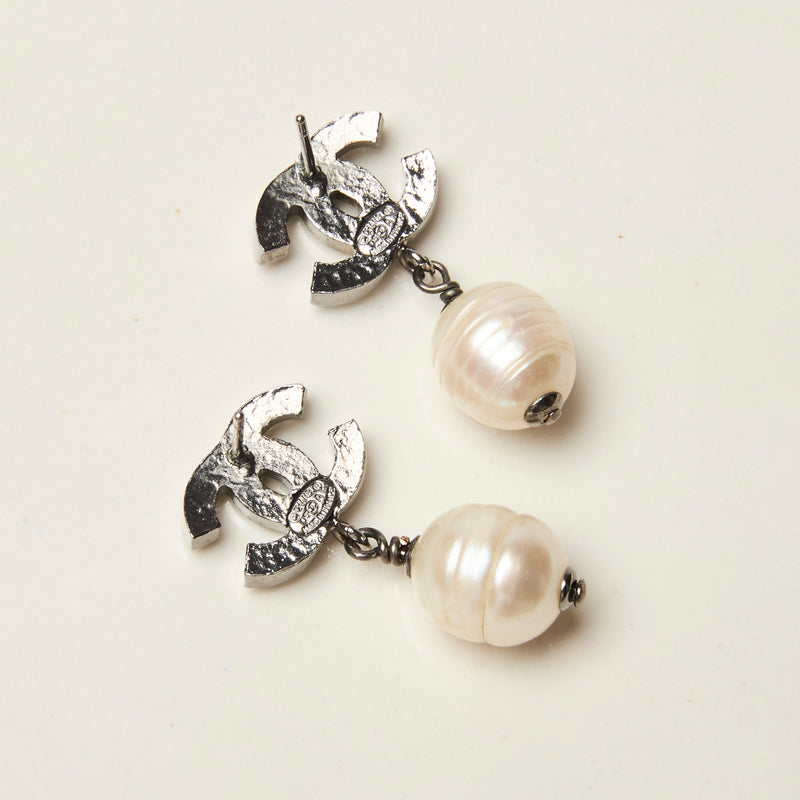 Pre-Loved Chanel ™ Crystal and Pearl Drop Logo Earrings