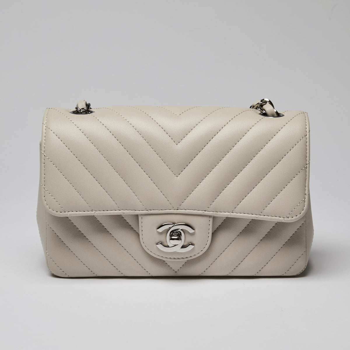 Pre-Loved Chanel ™ Lambskin Leather Classic Mini Single Flap Bag