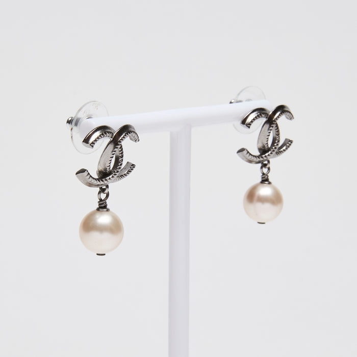 Pre-Loved Chanel™ Silver Logo Pearl Drop Earrings