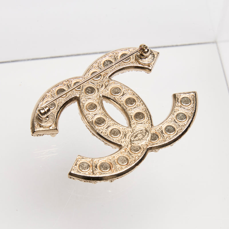 Pre-Loved Chanel ™ Gold Brooch with Crystal Embellishments and Pearls