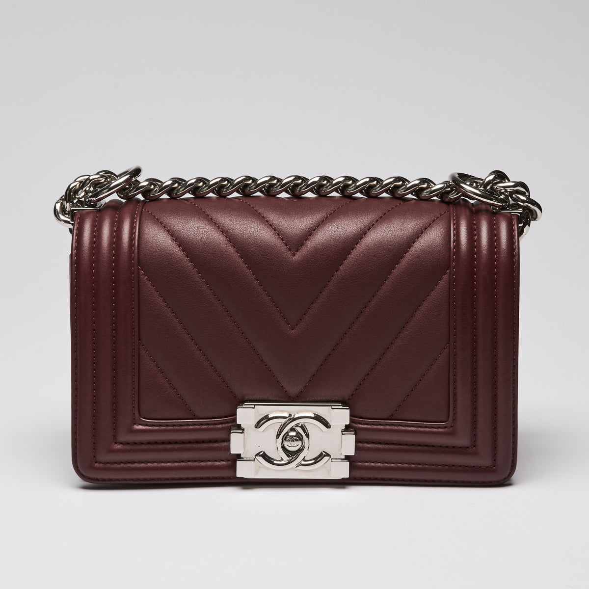 Pre-Loved Chanel ™ Chevron Mini Boy Bag in Burgundy