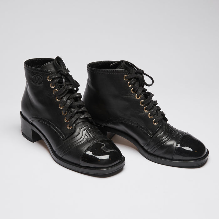 Excellent Pre-Loved Black Leather Square Toe Lace Up Combat Boots with Black Patent Leather Toe Cap. (front)