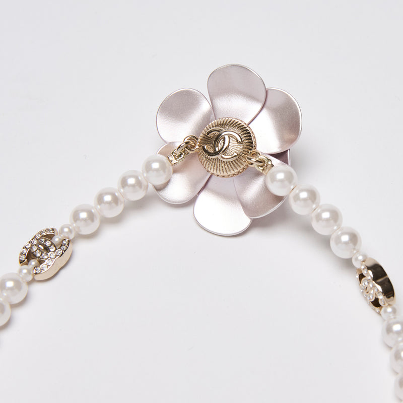 Pre-Loved Chanel™ Faux Pearl Floral Choker Necklace