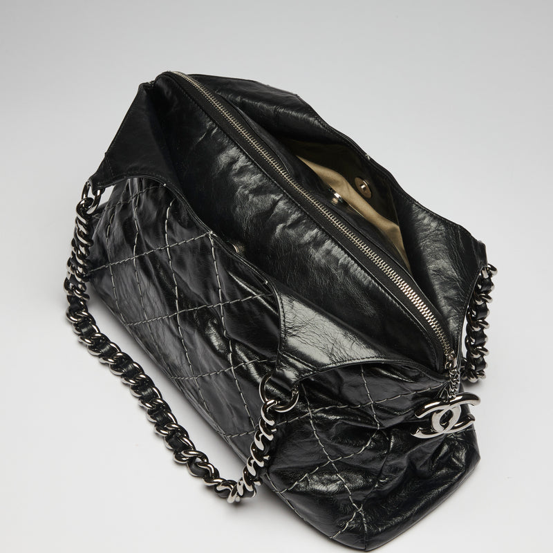 Pre-Loved Black Crumpled Leather Top Zip Shoulder Chain Bag with White Stitching and Logo Zipper Pull (interior)