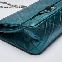Excellent Pre-Loved Teal Metallic Leather Large Double Flap Bag with Ruthenium Bijou Chain and Turn Lock. (corner)