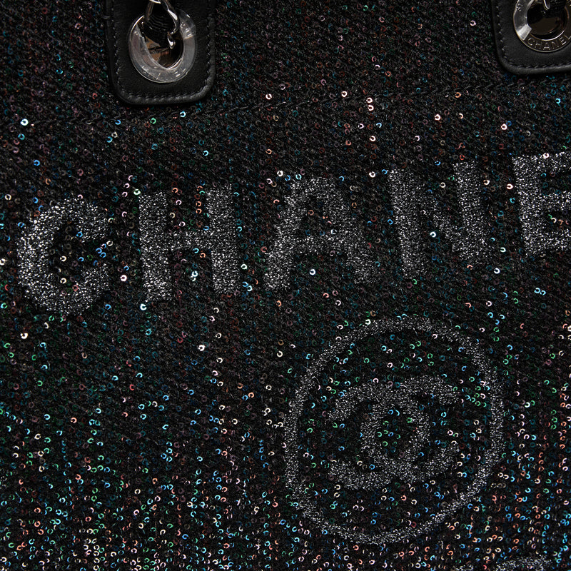 Pre-Loved Chanel™ Large Deuville Seasonal Tote (Logo)