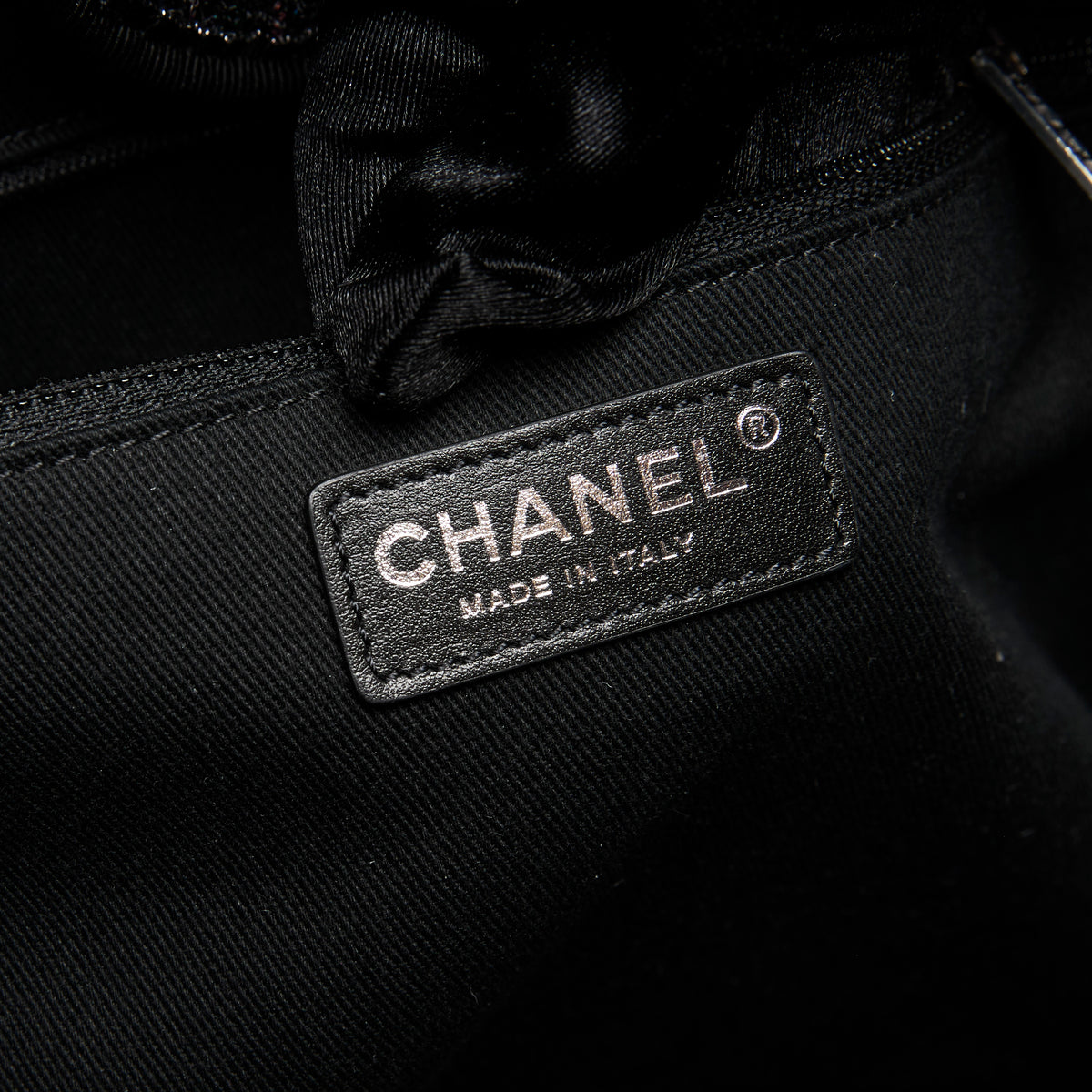 Pre-Loved Chanel™ Large Deuville Seasonal Tote (Label)