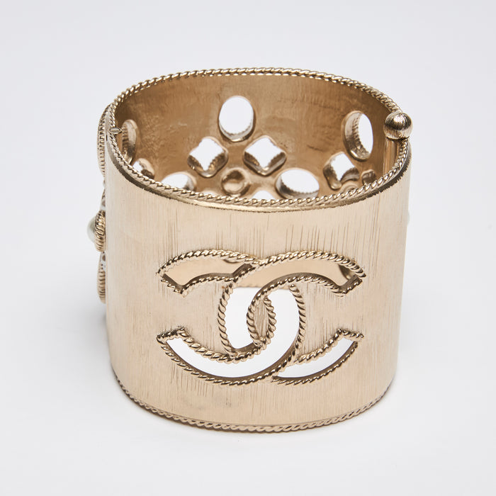 Pre-Loved Chanel™ Gold Logo Cut Out Cuff with Pearls