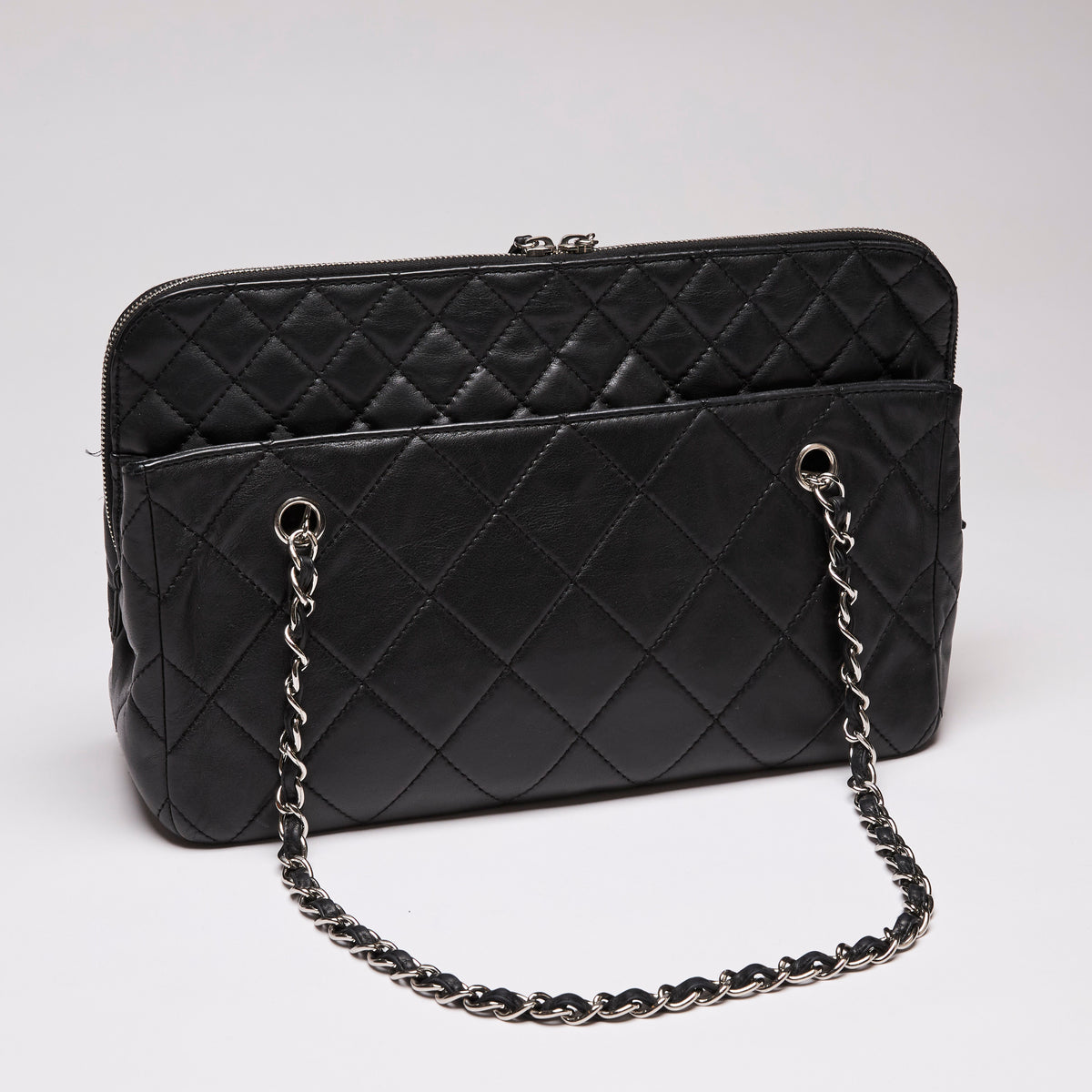 Pre-Loved Chanel™ Quilted Shoulder Bag Black (Back)