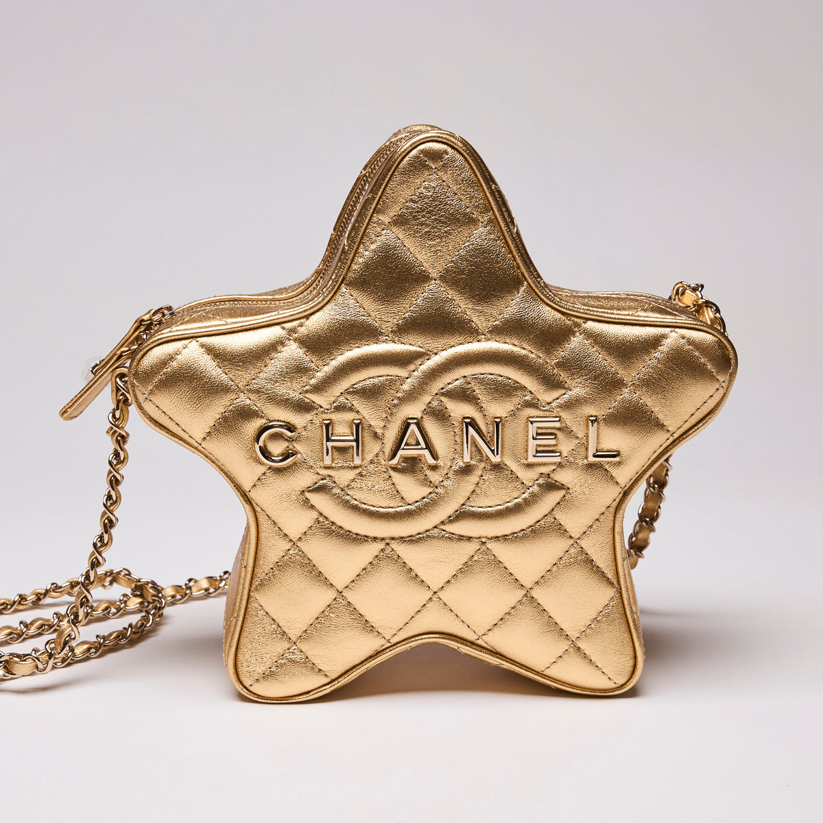 Pre-Loved Chanel™ Metallic Gold Star Purse (Collectors) (Front)