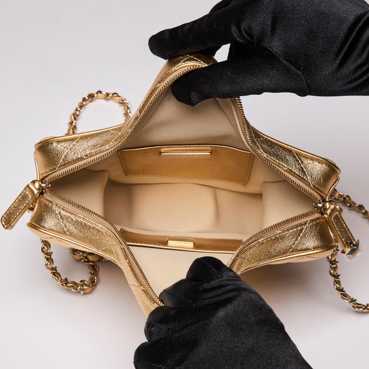 Pre-Loved Chanel™ Metallic Gold Star Purse (Collectors) (Interior)