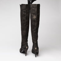 Pre-Loved Chanel™ Two Tone Suede Knee Length Boots Size 40.5