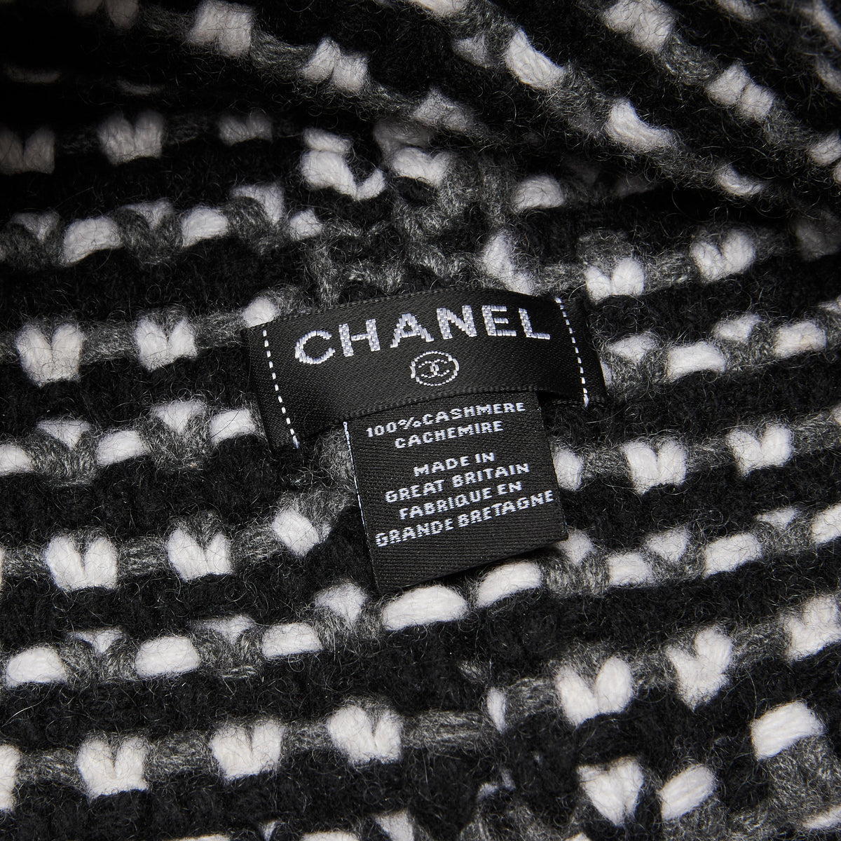 Pre-Loved Chanel™ Cashmere Interlocking Letter Logo Toque