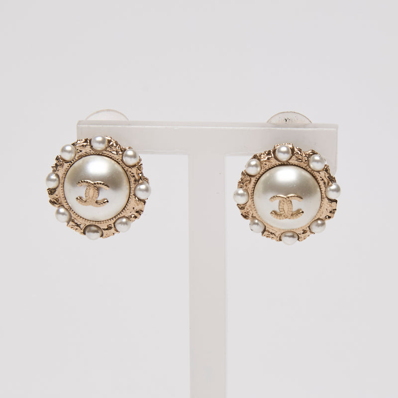 Pre-Loved Chanel™ Gold Tone Faux Pearl & Crystal Stud Earrings(front)