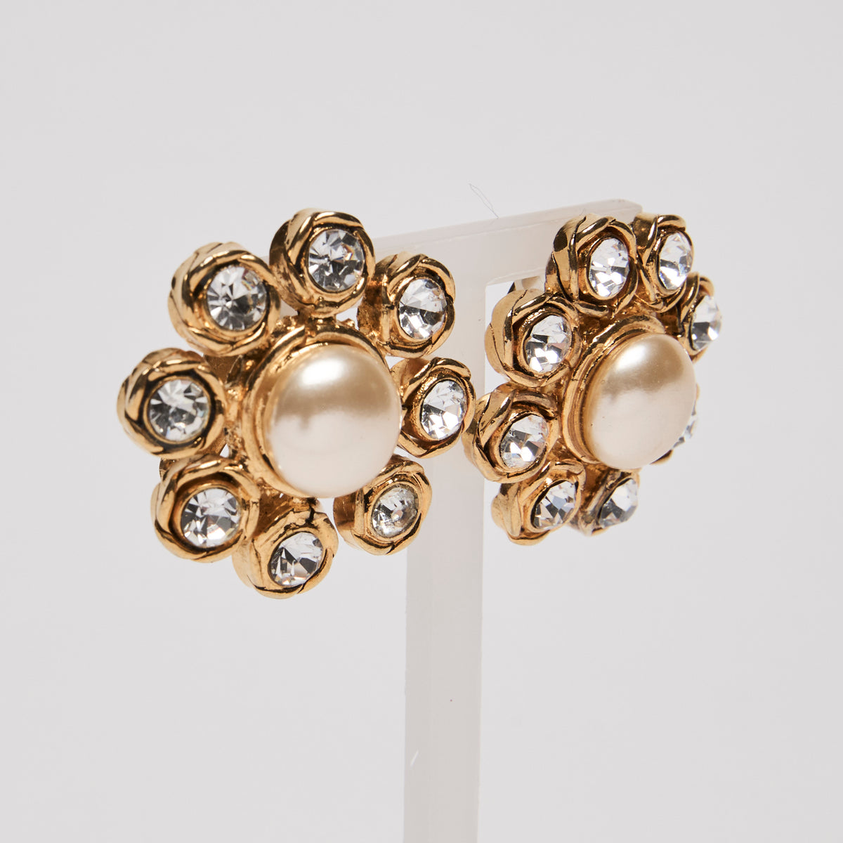 Pre-Loved Chanel™ Pearl and Crystal Gold Earrings(side)