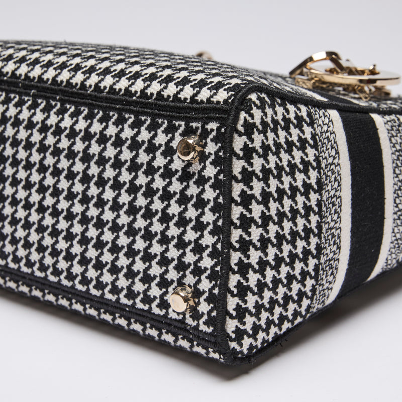 Dior Lady D-Lite Black and White Houndstooth Embroidered Bag(corner)