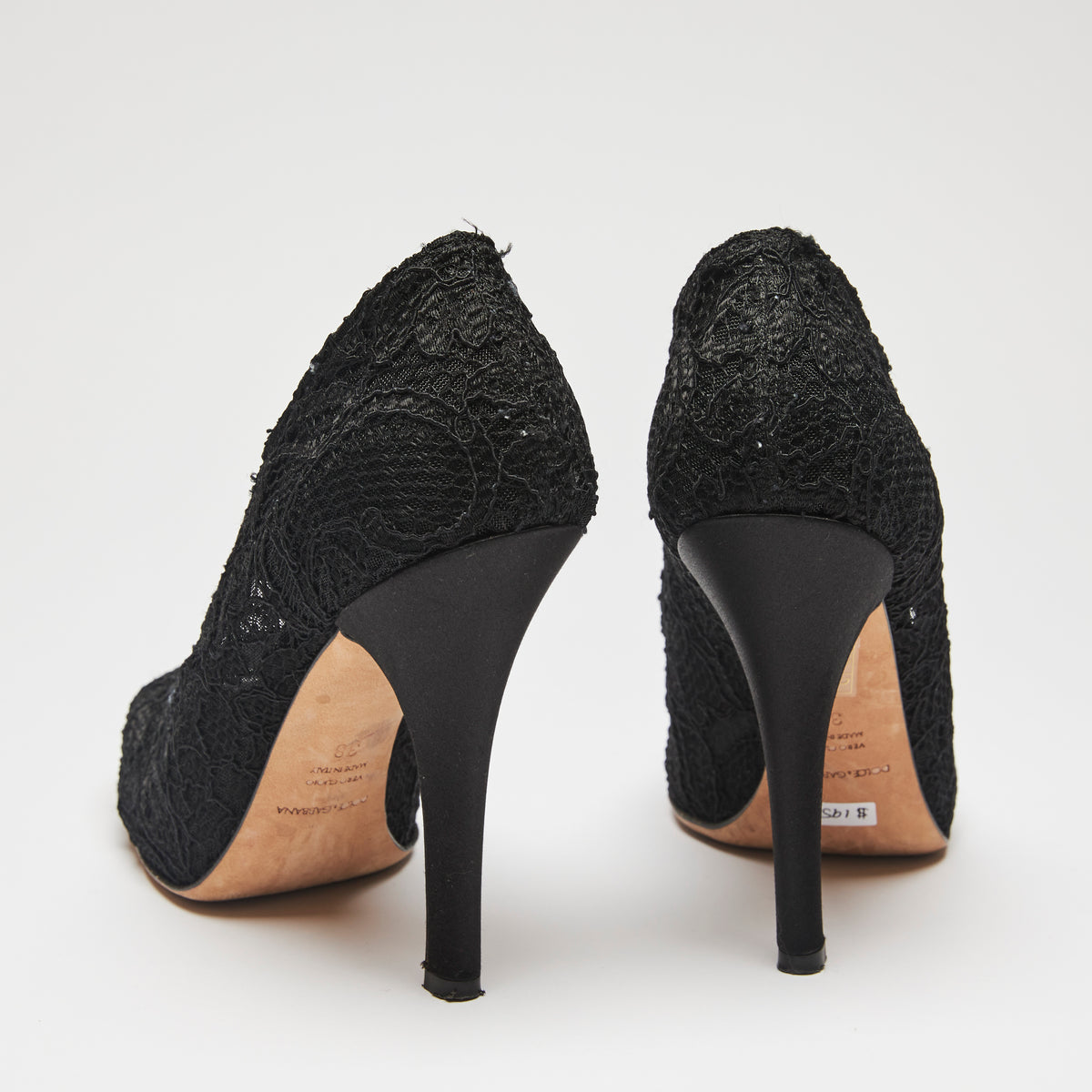 Pre-Loved Black Lace Fabric Round Toe Heels.(back)