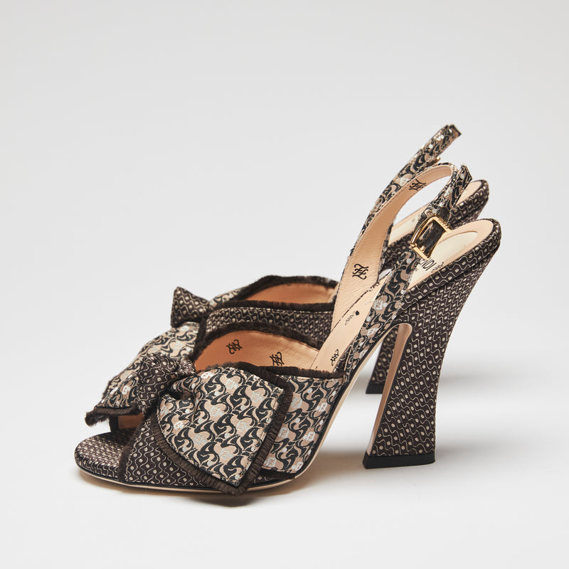 Excellent Pre-Loved Beige and Brown Patterned Fabric Open Toe Sling Back Sandals with Adjustable Ankle Straps(side)