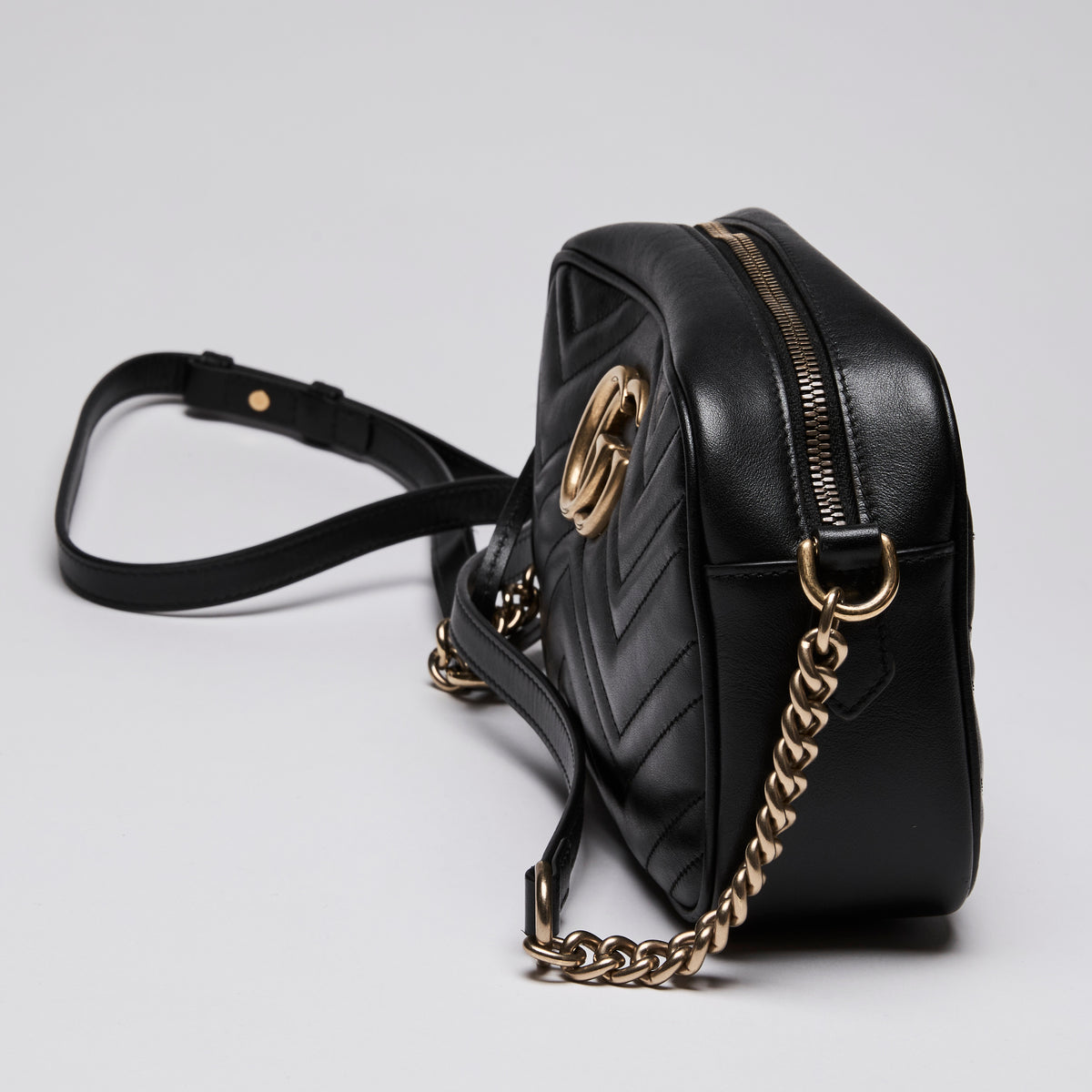 Gucci Marmont Camera Bag in Black Quilted Leather