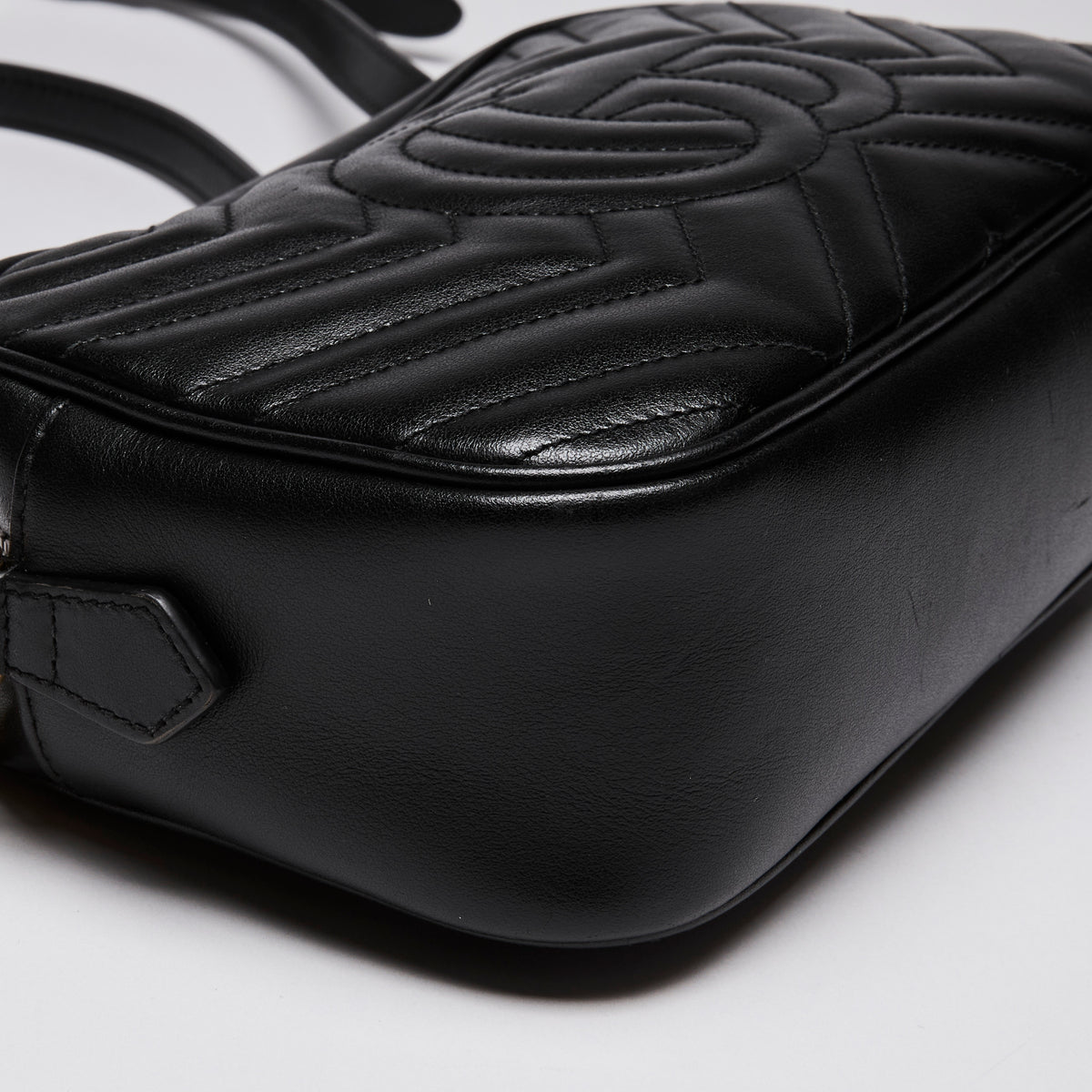 Gucci Marmont Camera Bag in Black Quilted Leather