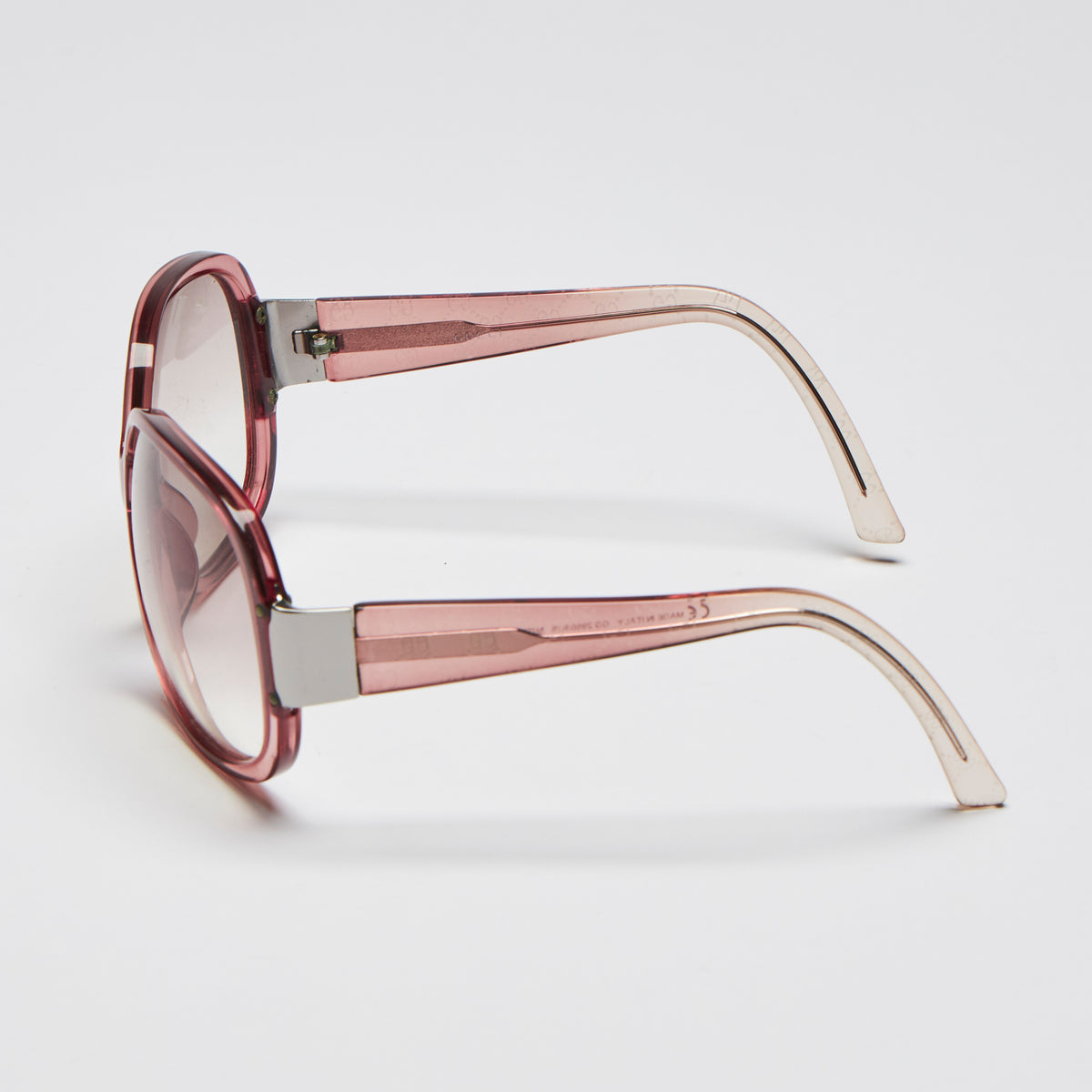 Pre-Loved Clear Red Tinted Resin Square Framed Sunglasses.(side)