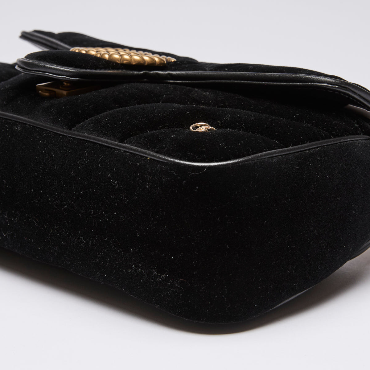 Gucci Black Velvet Matelasse GG Studded Marmont Chain Bag(corner)