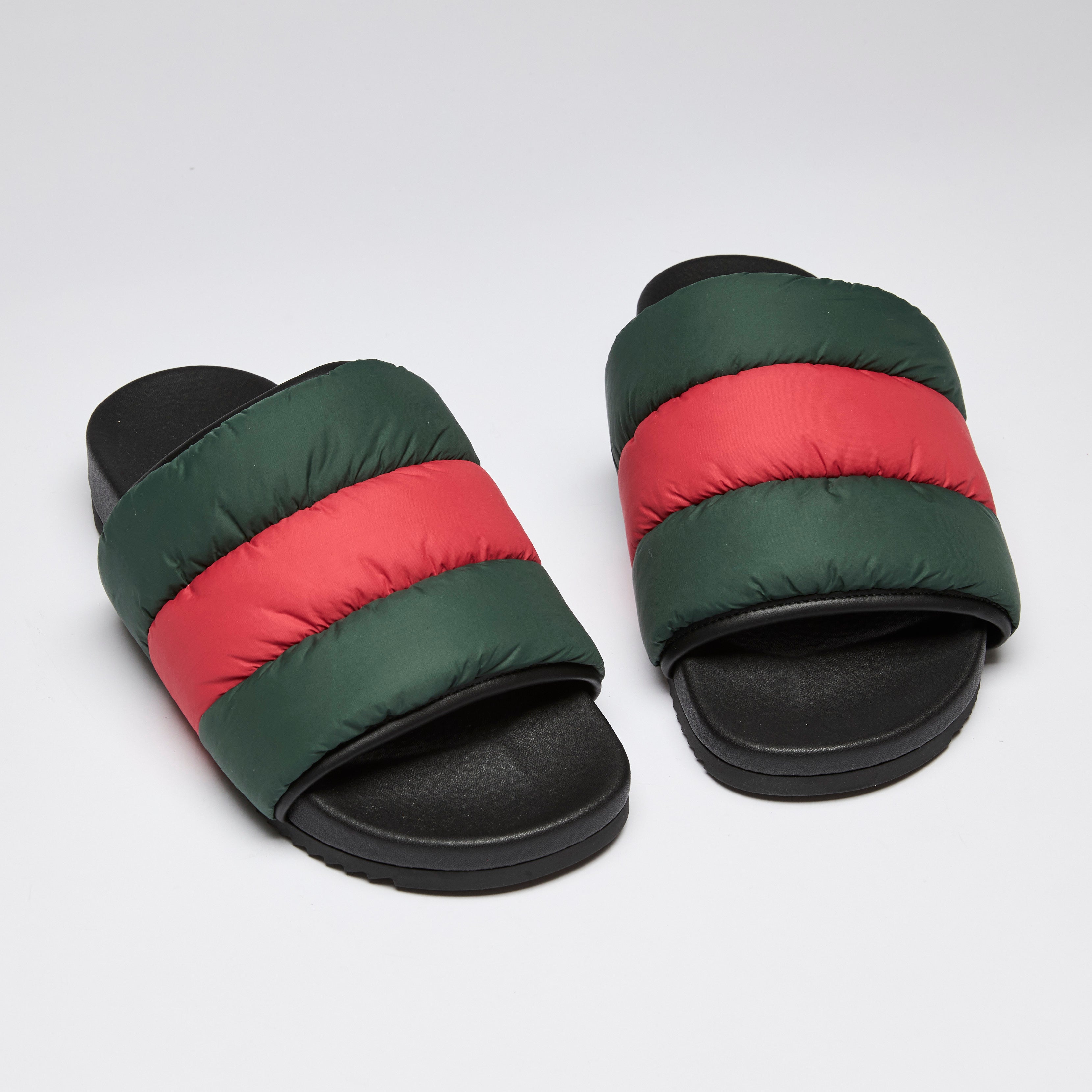 Gucci green slides online