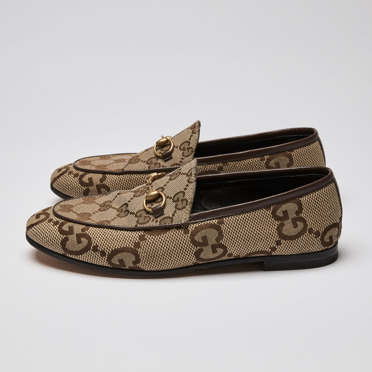 Gucci Jordaan Loafer in Beige and ebony GG CanvasSize 37 (side)