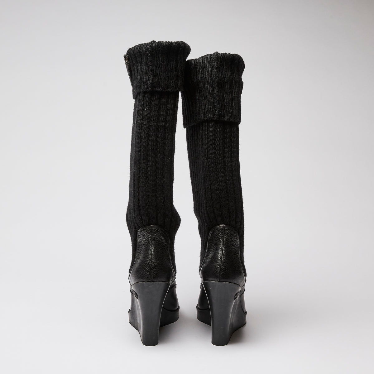 Gucci Knee-High Boots with Ribbing Size 35