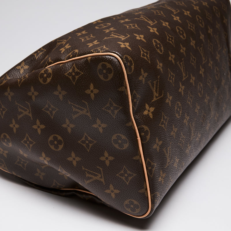 Louis Vuitton "Speedy" 40 Bag in Monogram and Leather