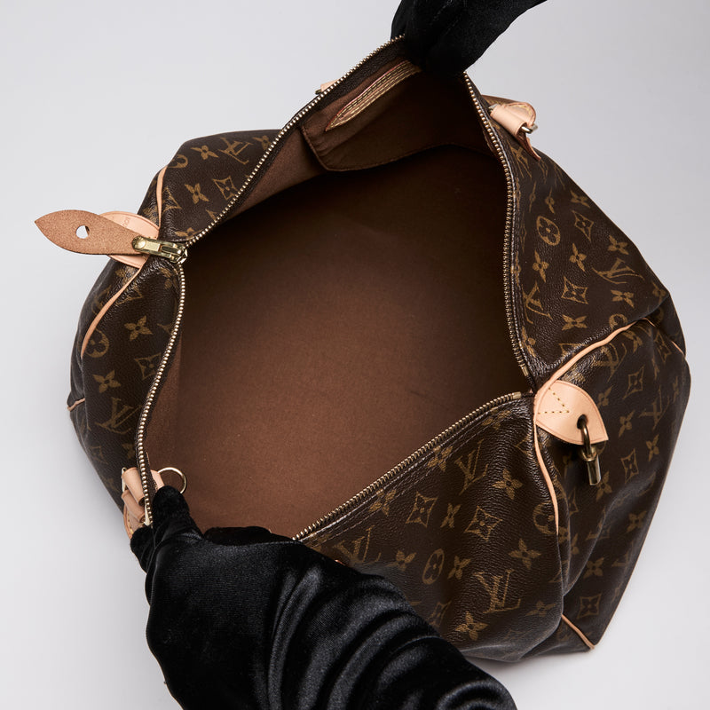 Louis Vuitton "Speedy" 40 Bag in Monogram and Leather