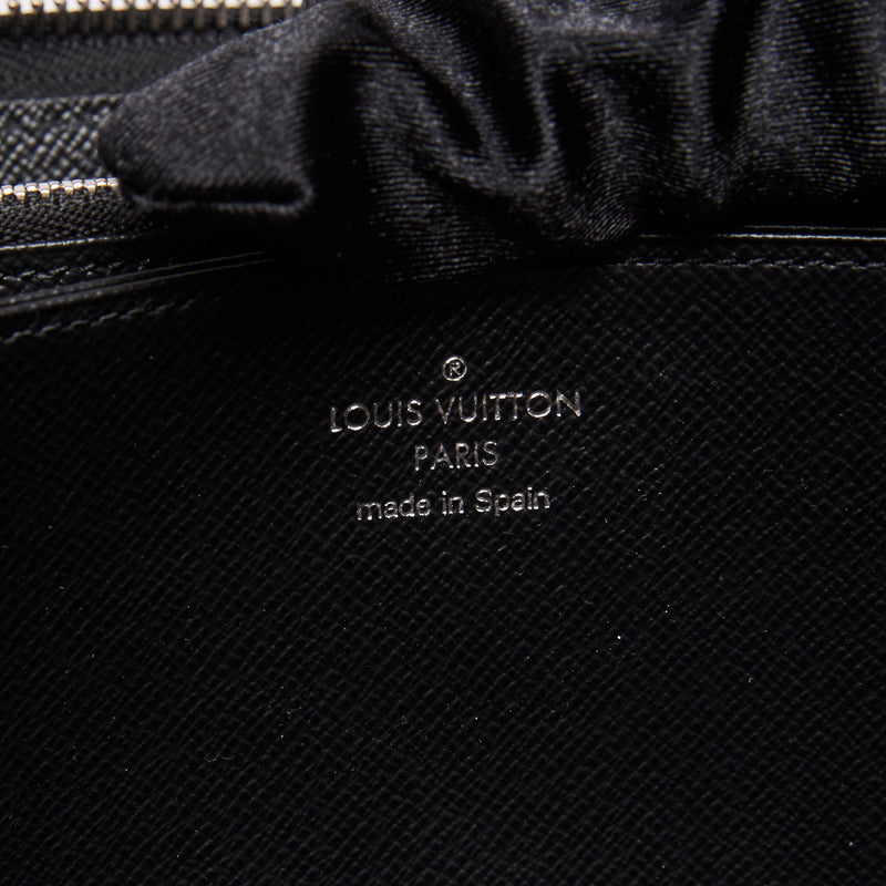 Louis Vuitton Black Epi Zipper Wallet (Label)